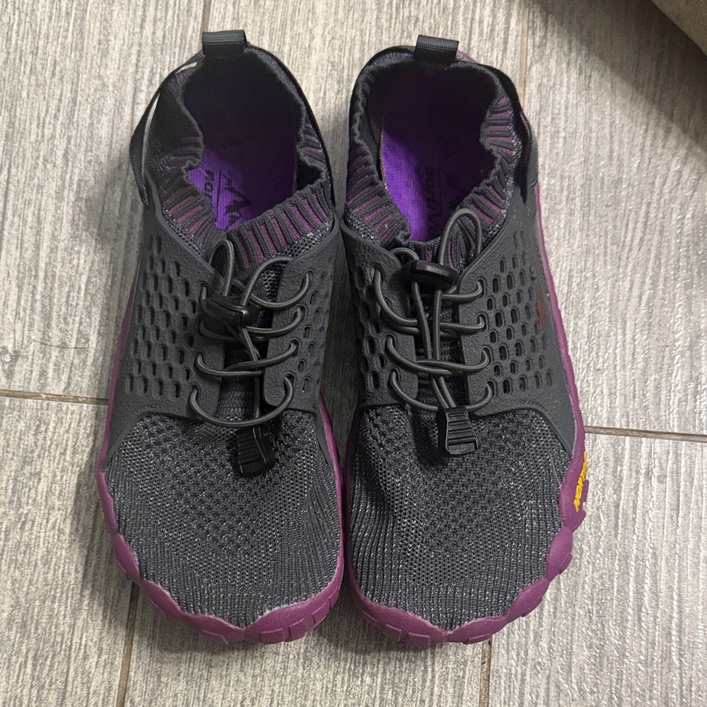 Stylish Black and Purple Athletic Shoes